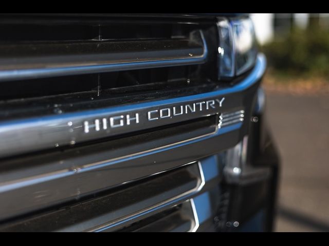 2021 Chevrolet Suburban High Country