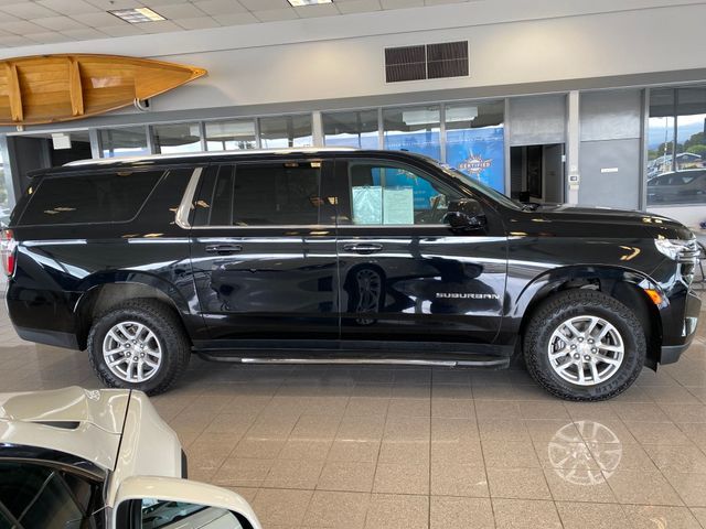 2021 Chevrolet Suburban LT