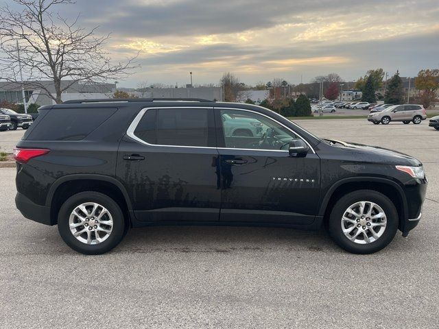 2021 Chevrolet Traverse LT Cloth