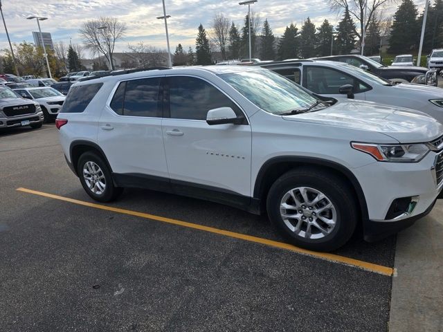 2021 Chevrolet Traverse LT Cloth