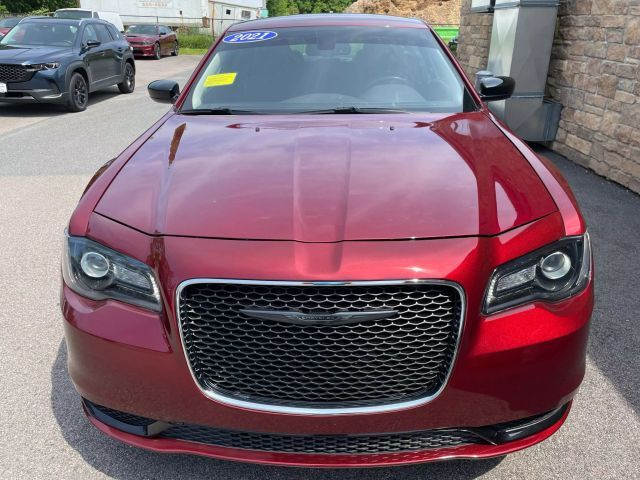 2021 Chrysler 300 Touring