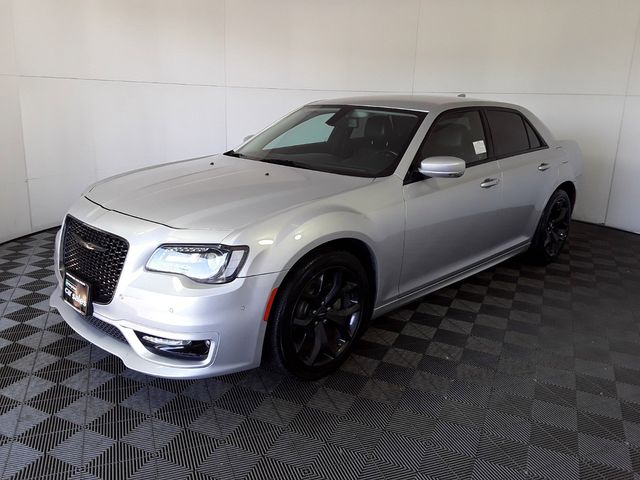 2021 Chrysler 300 Touring L