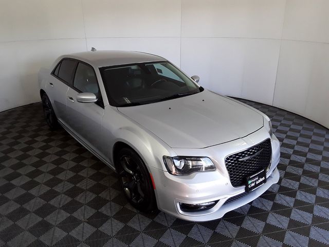 2021 Chrysler 300 Touring L