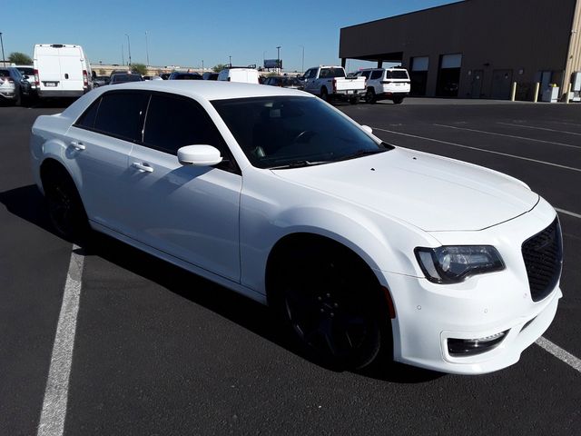 2021 Chrysler 300 Touring L