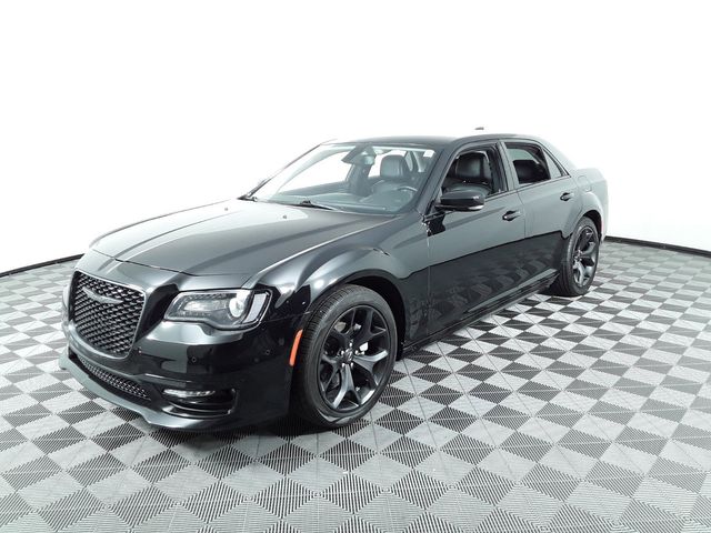 2021 Chrysler 300 Touring L