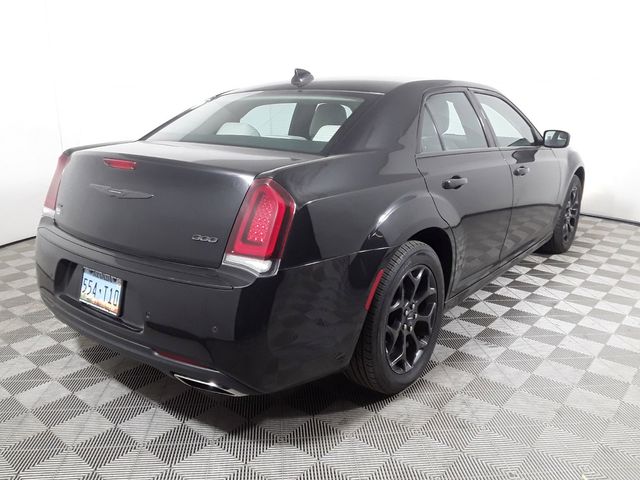 2021 Chrysler 300 Touring L