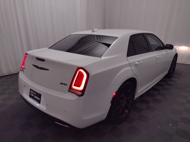 2021 Chrysler 300 Touring L