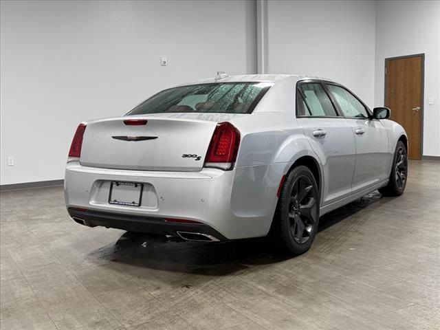 2021 Chrysler 300 300S