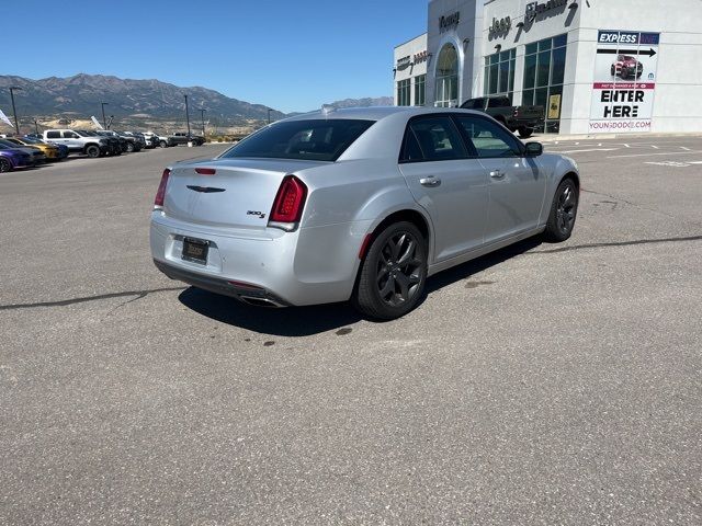 2021 Chrysler 300 300S