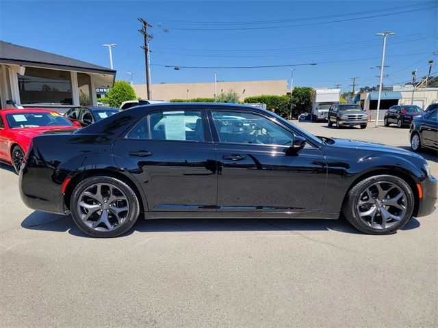 2021 Chrysler 300 300S