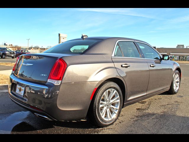 2021 Chrysler 300 Touring L