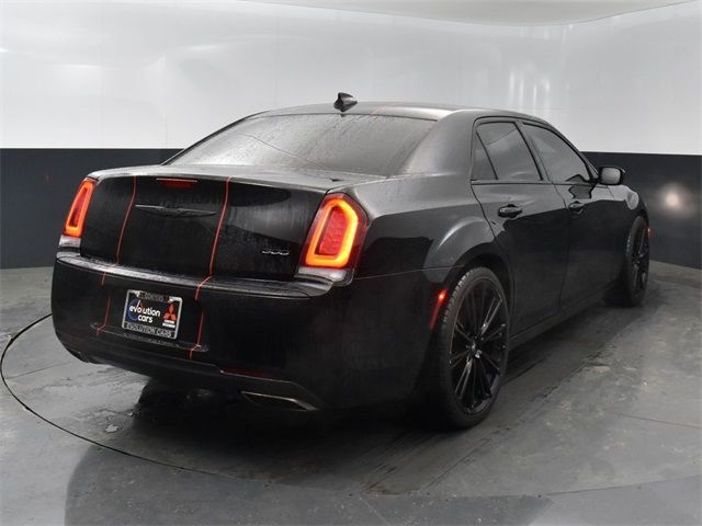 2021 Chrysler 300 Touring