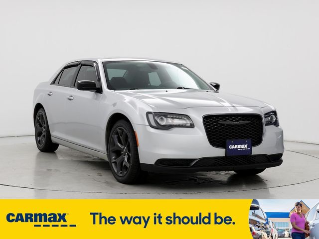 2021 Chrysler 300 Touring