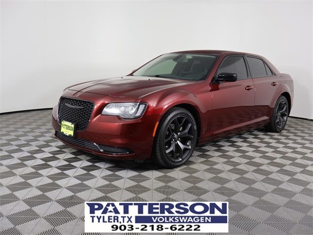 2021 Chrysler 300 Touring