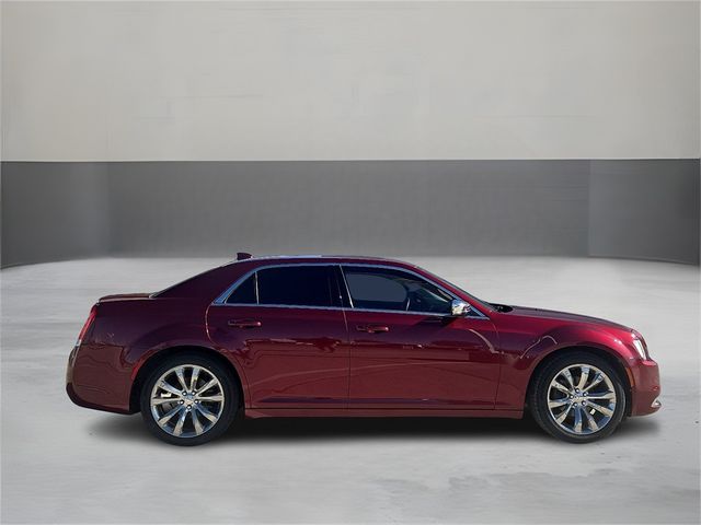 2021 Chrysler 300 Touring L