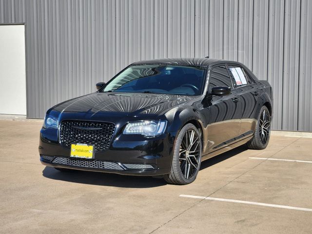 2021 Chrysler 300 Touring