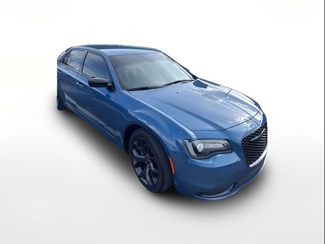 2021 Chrysler 300 Touring