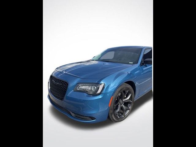 2021 Chrysler 300 Touring
