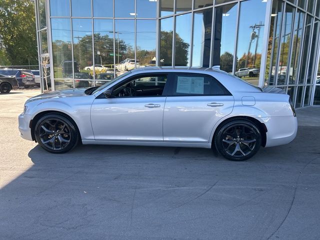 2021 Chrysler 300 Touring