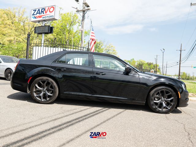 2021 Chrysler 300 Touring