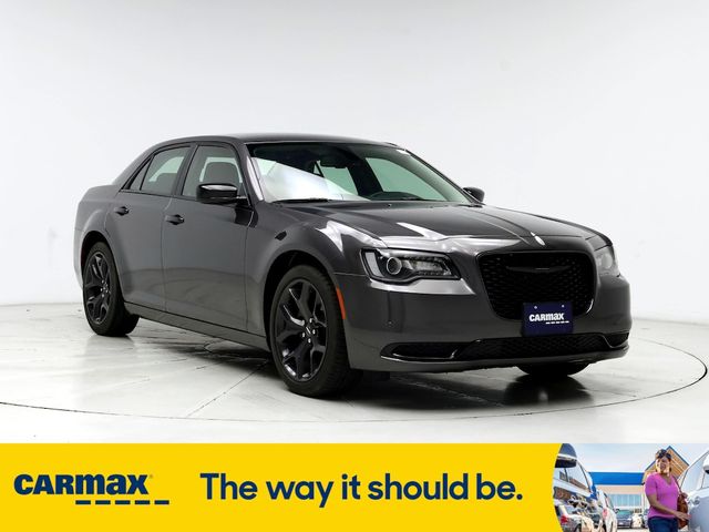 2021 Chrysler 300 Touring