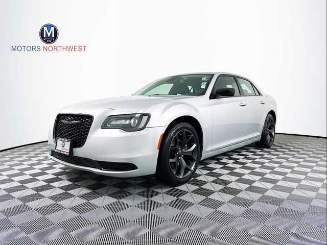 2021 Chrysler 300 Touring