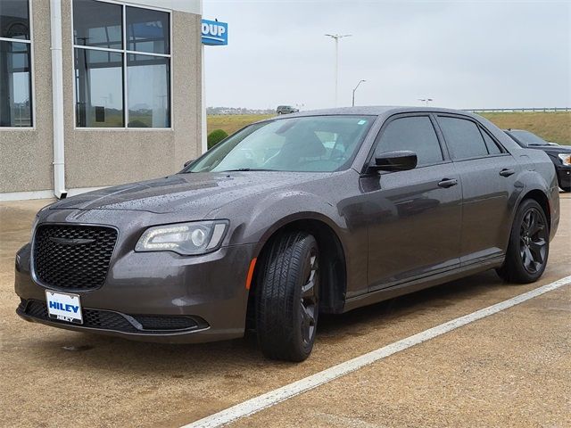 2021 Chrysler 300 Touring