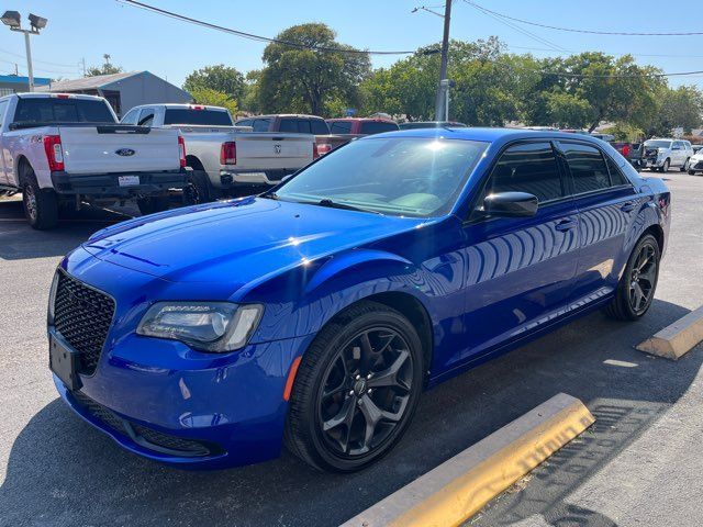 2021 Chrysler 300 Touring