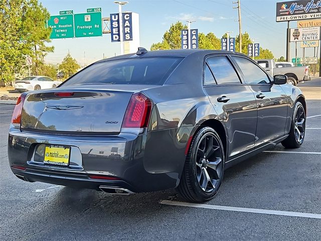 2021 Chrysler 300 Touring