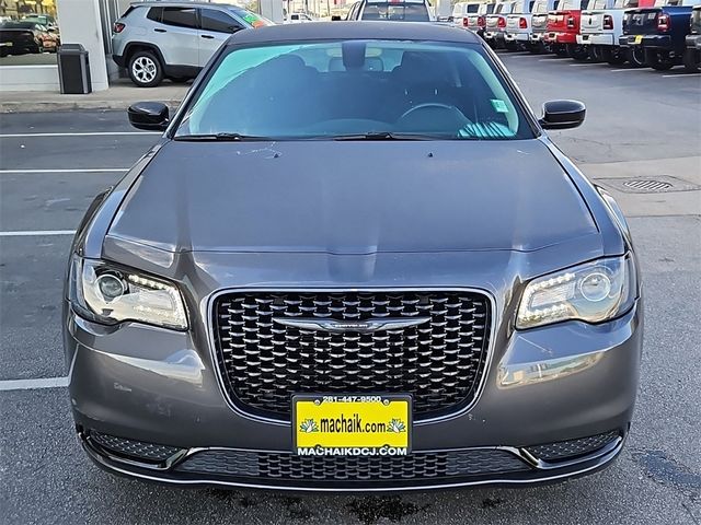 2021 Chrysler 300 Touring