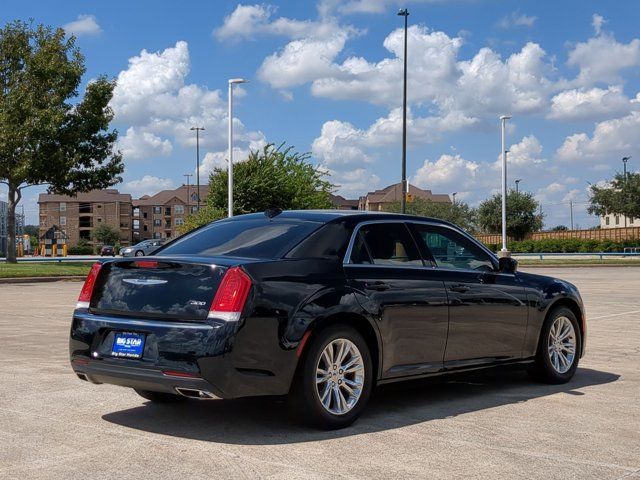 2021 Chrysler 300 Touring