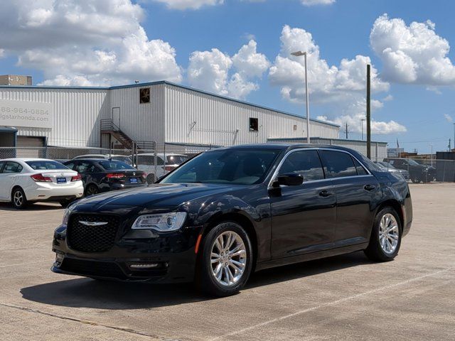 2021 Chrysler 300 Touring