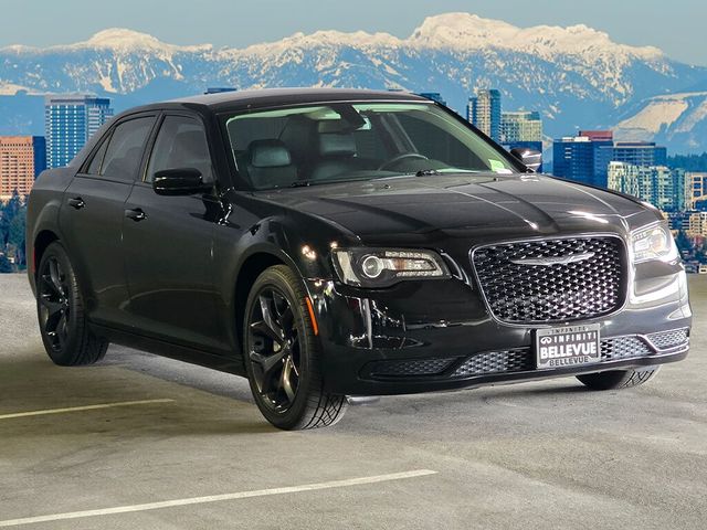 2021 Chrysler 300 Touring