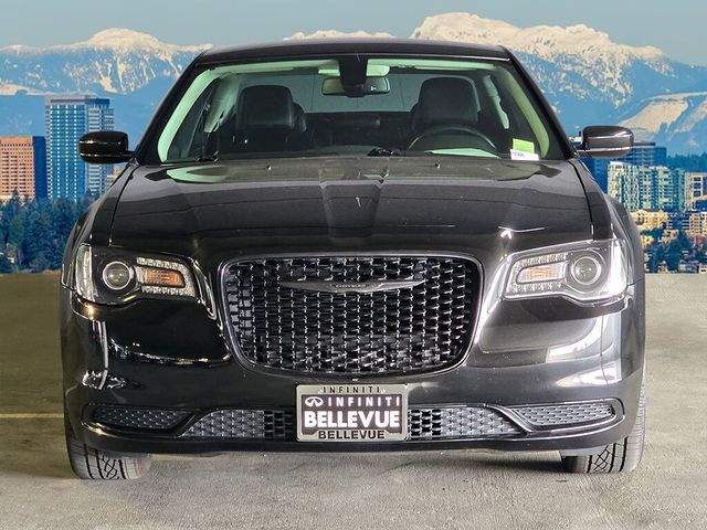 2021 Chrysler 300 Touring