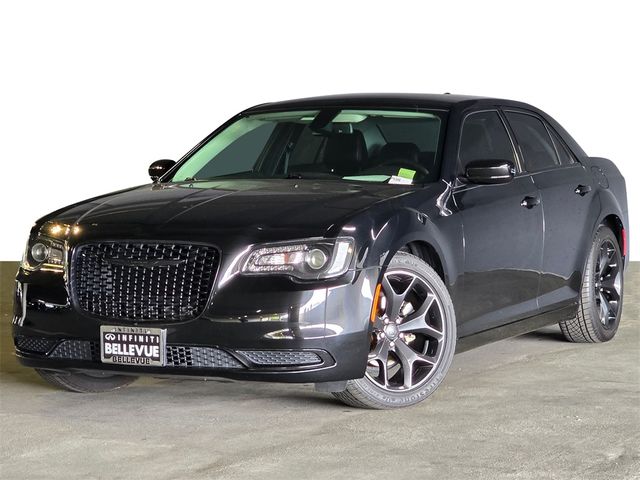 2021 Chrysler 300 Touring