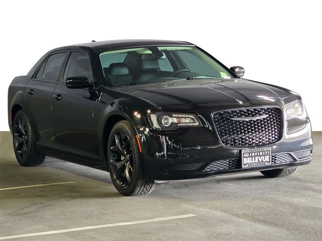 2021 Chrysler 300 Touring