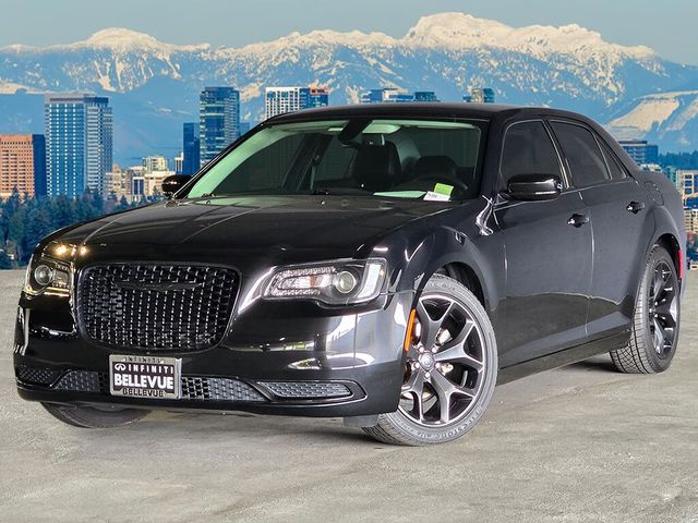 2021 Chrysler 300 Touring