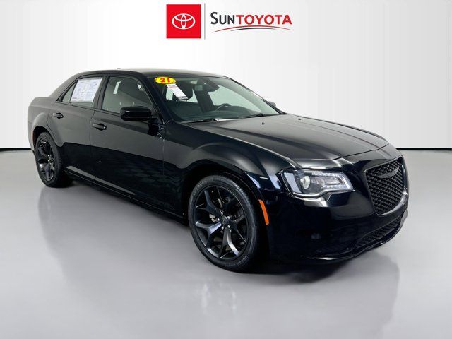 2021 Chrysler 300 Touring