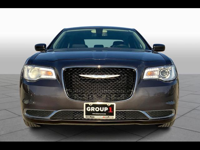 2021 Chrysler 300 Touring
