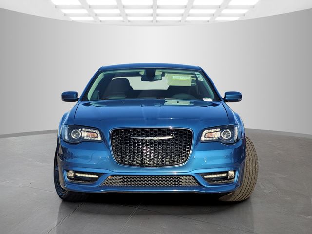 2021 Chrysler 300 Touring L