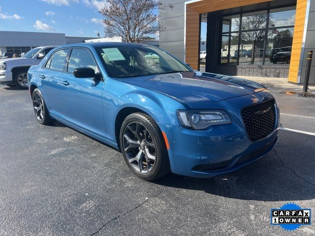 2021 Chrysler 300 Touring