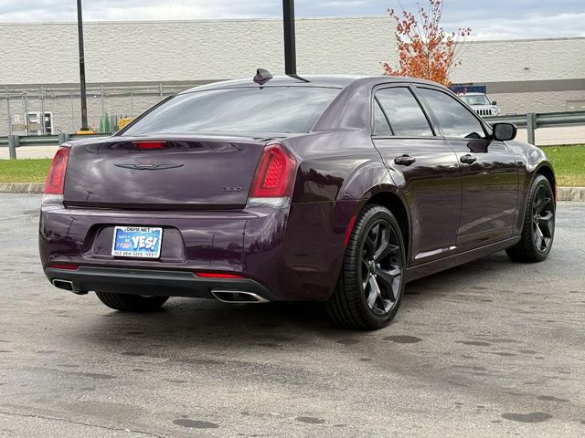 2021 Chrysler 300 Touring