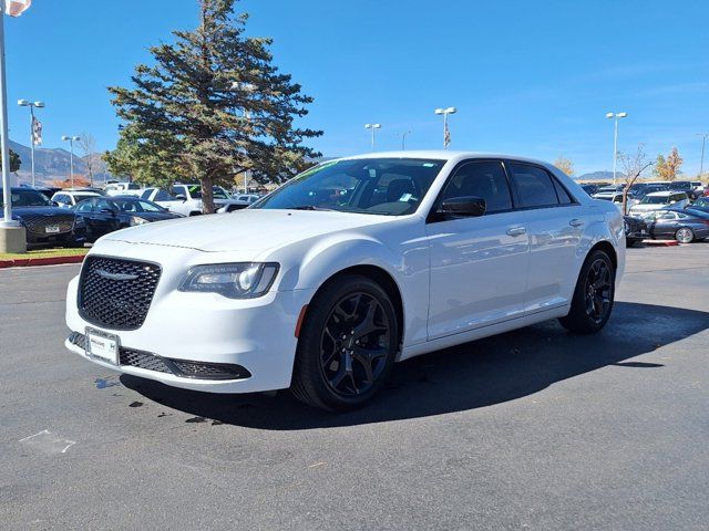 2021 Chrysler 300 Touring