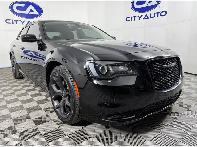 2021 Chrysler 300 Touring