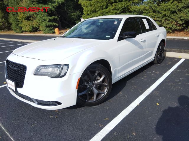 2021 Chrysler 300 Touring