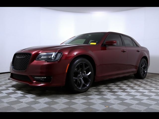 2021 Chrysler 300 Touring L