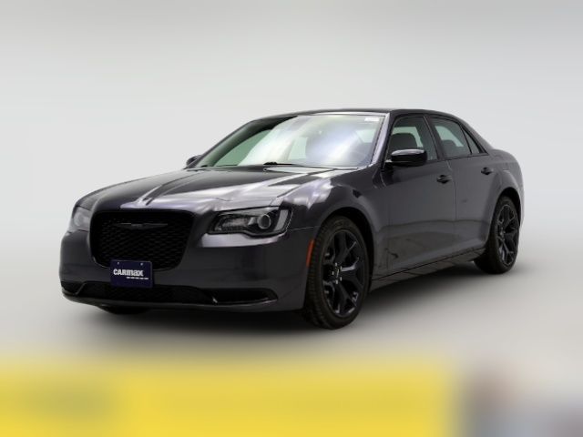 2021 Chrysler 300 Touring