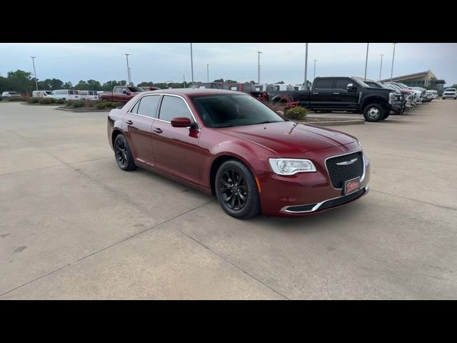 2021 Chrysler 300 Touring