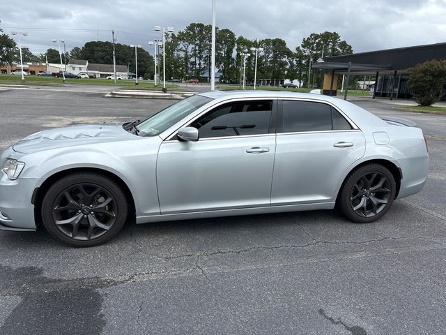 2021 Chrysler 300 Touring L