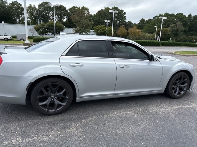 2021 Chrysler 300 Touring L